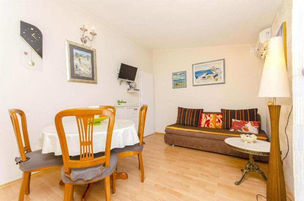Apartments Nives Trogir Luaran gambar