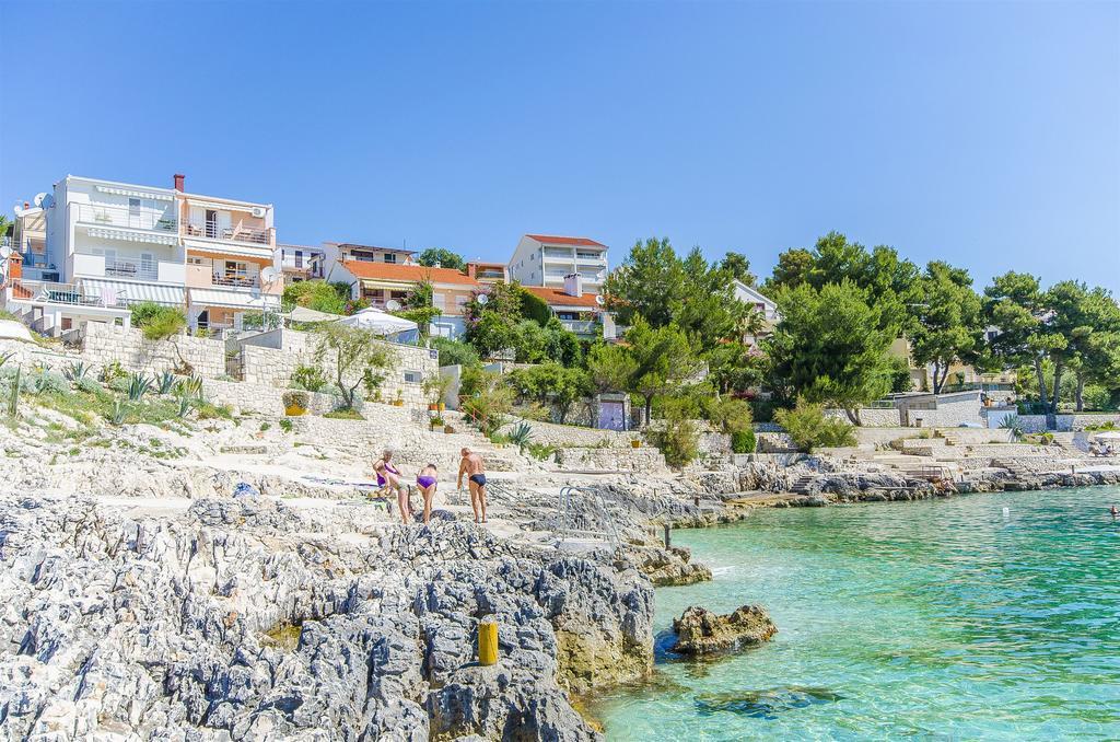 Apartments Nives Trogir Luaran gambar