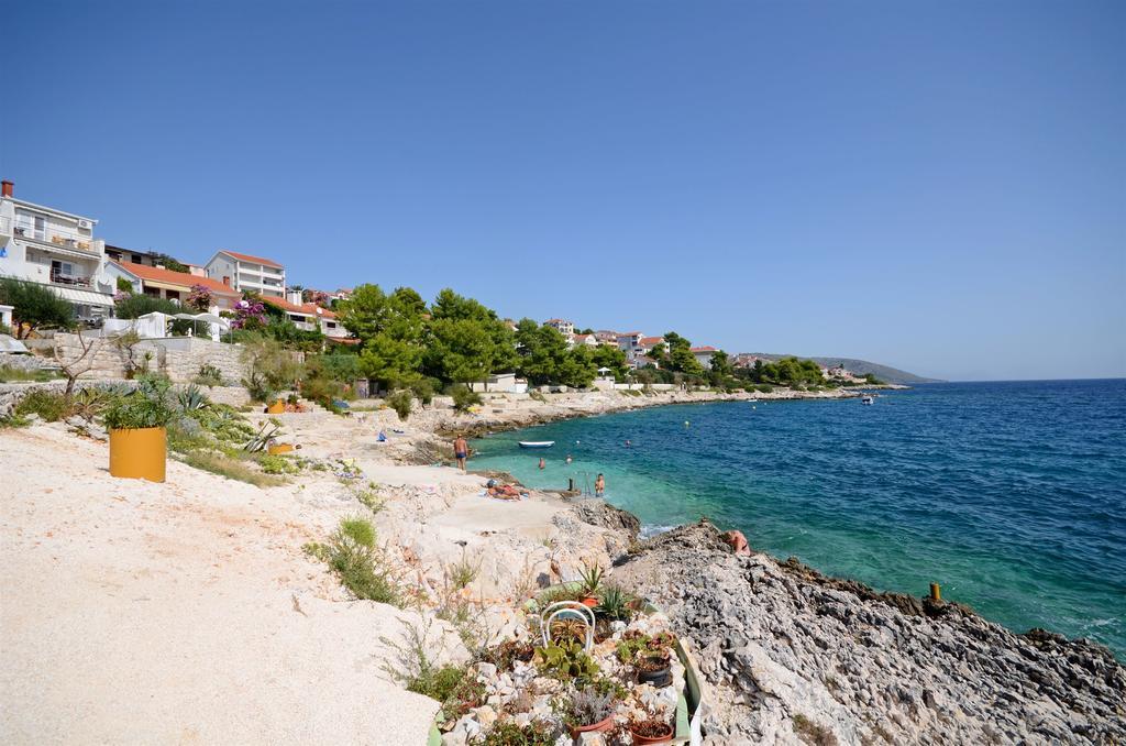 Apartments Nives Trogir Luaran gambar