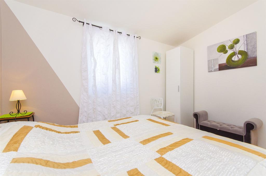 Apartments Nives Trogir Luaran gambar
