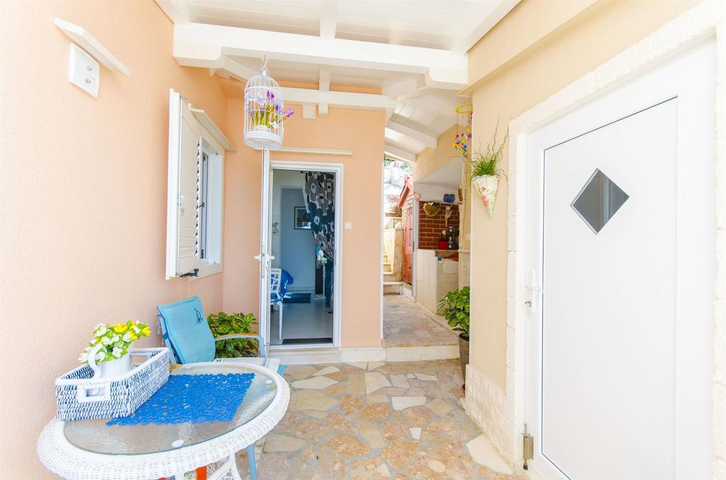 Apartments Nives Trogir Luaran gambar